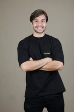 Carregar imagem no visualizador da galeria, Camiseta "Anti Treino Fofo" - Roupaz T-shirt