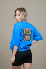 Carregar imagem no visualizador da galeria, Camiseta "Don't Skip Leg Day - Pug Edition" Feminina - Roupaz T-shirt