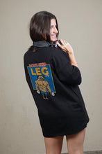 Carregar imagem no visualizador da galeria, Camiseta "Don't Skip Leg Day - Pug Edition" Feminina - Roupaz T-shirt