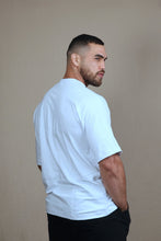 Carregar imagem no visualizador da galeria, Camiseta "Mr. Olympia - Retrô" Drop High Society - Roupaz T-shirt