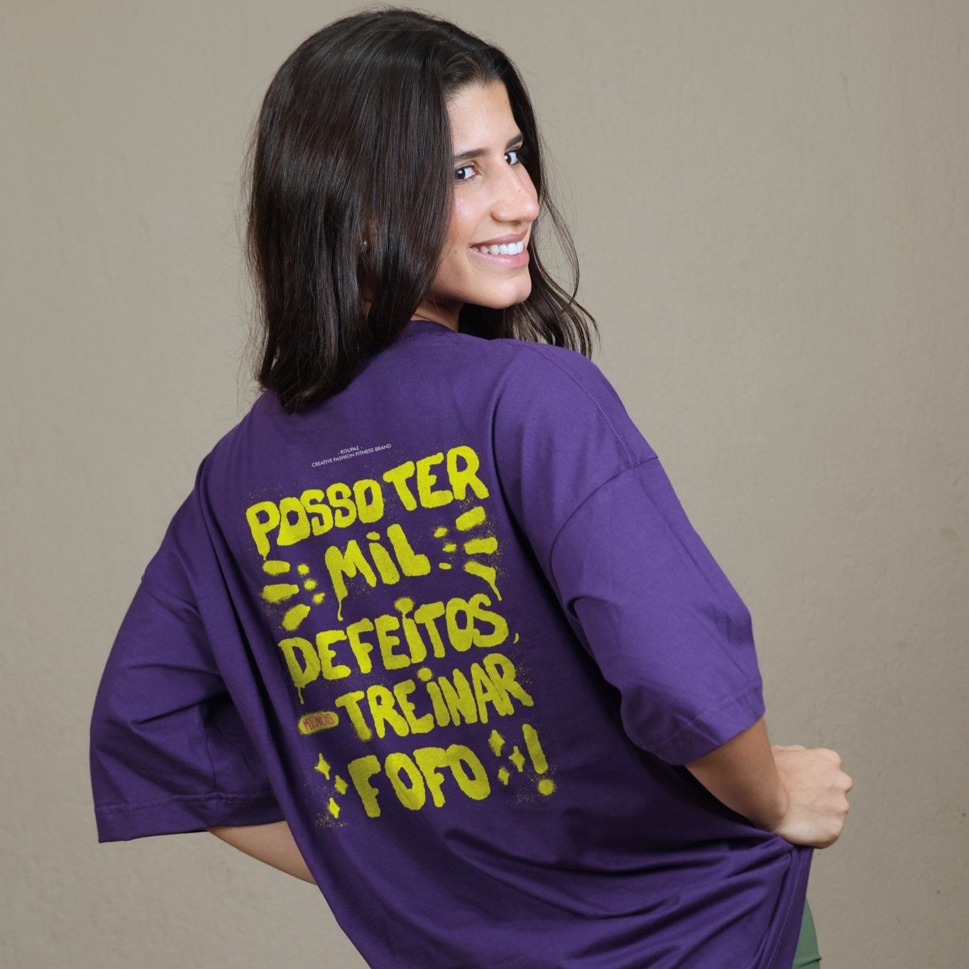 Camiseta Posso ter mil defeitos menos treinar fofo - Feminina - Roupaz T-shirt