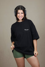 Carregar imagem no visualizador da galeria, Camiseta "Treino Disneycessário" Feminina - Roupaz T-shirt