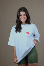 Carregar imagem no visualizador da galeria, Camiseta Valorize quem te chama para treinar Feminina - Roupaz T-shirt